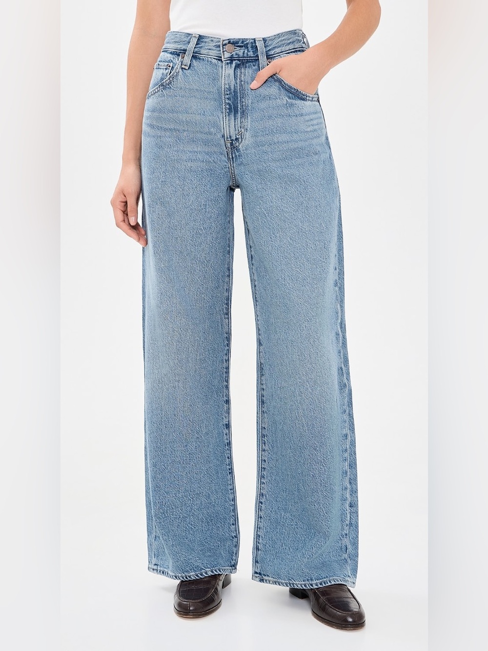 Levi's Cinch Wide Leg Jeans in Losing My Mind Light Wash 26